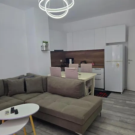 Kroi Luxury Appartement Golem (Tirana)